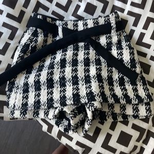 Maje Belted Houndstooth Cotton-blend Tweed Shorts In Black